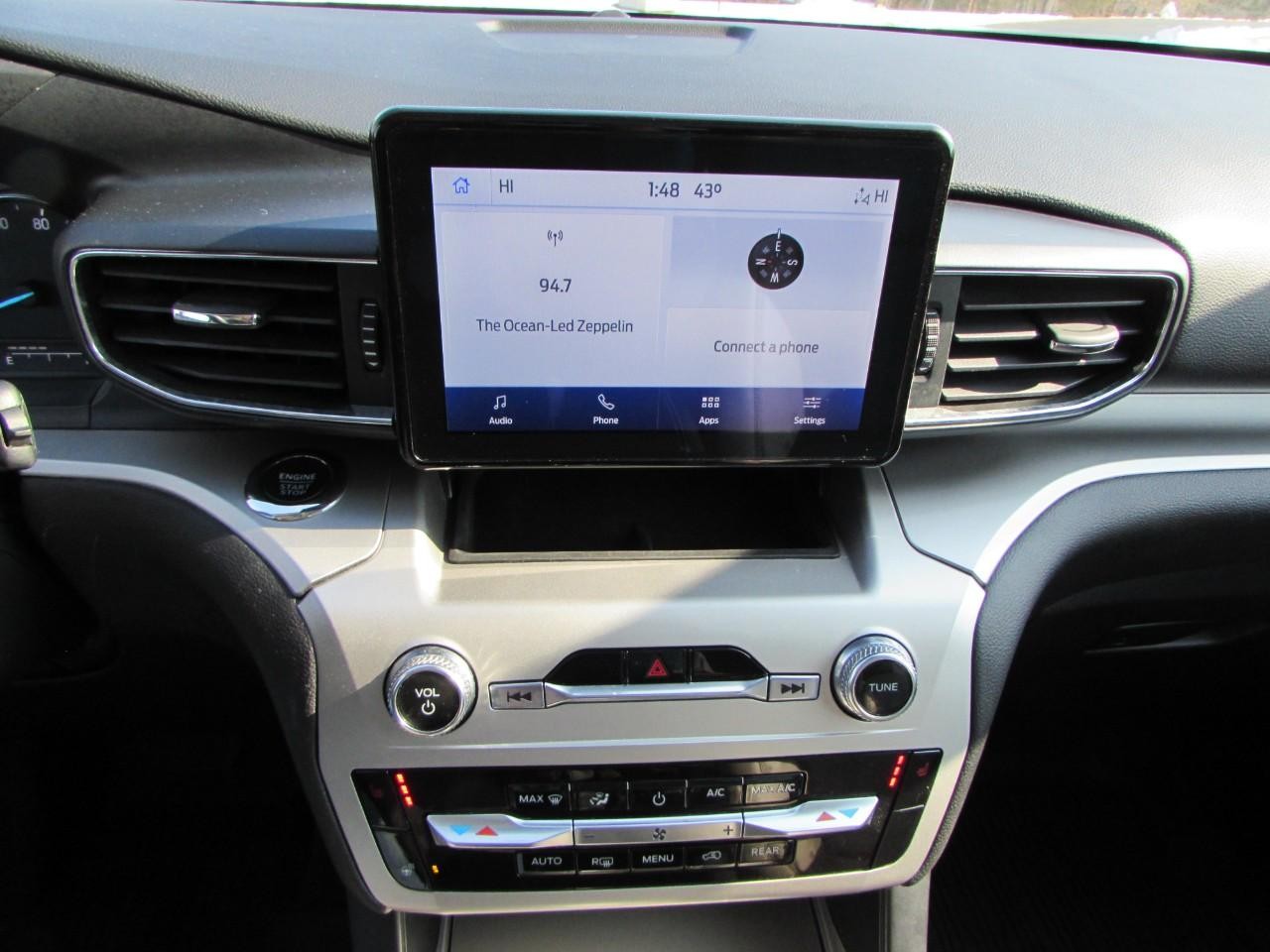 Ford Explorer Vehicle Full-screen Gallery Image 20