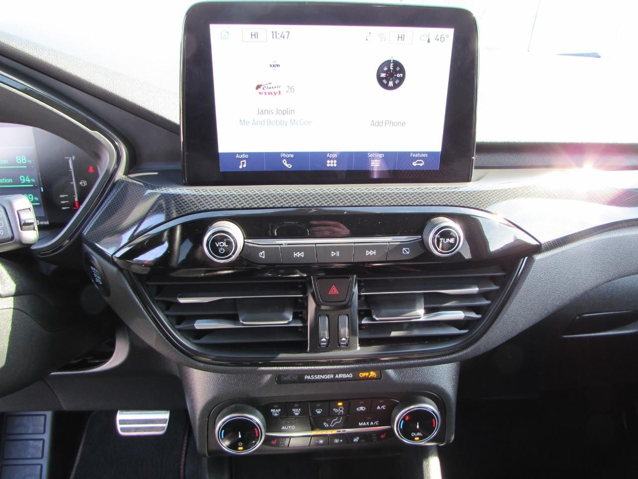 Ford Escape Vehicle Full-screen Gallery Image 19