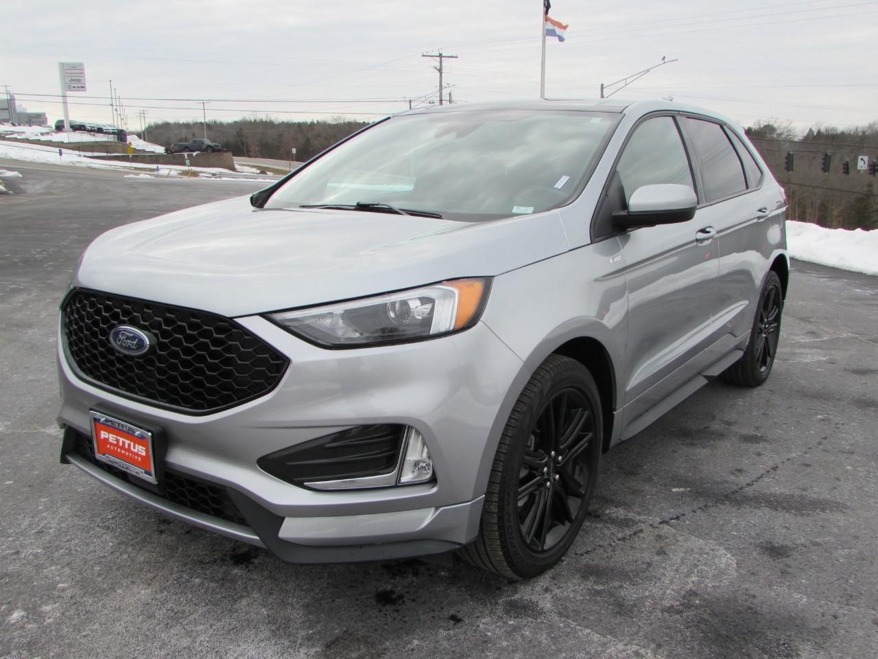 Ford Edge Vehicle Full-screen Gallery Image 03