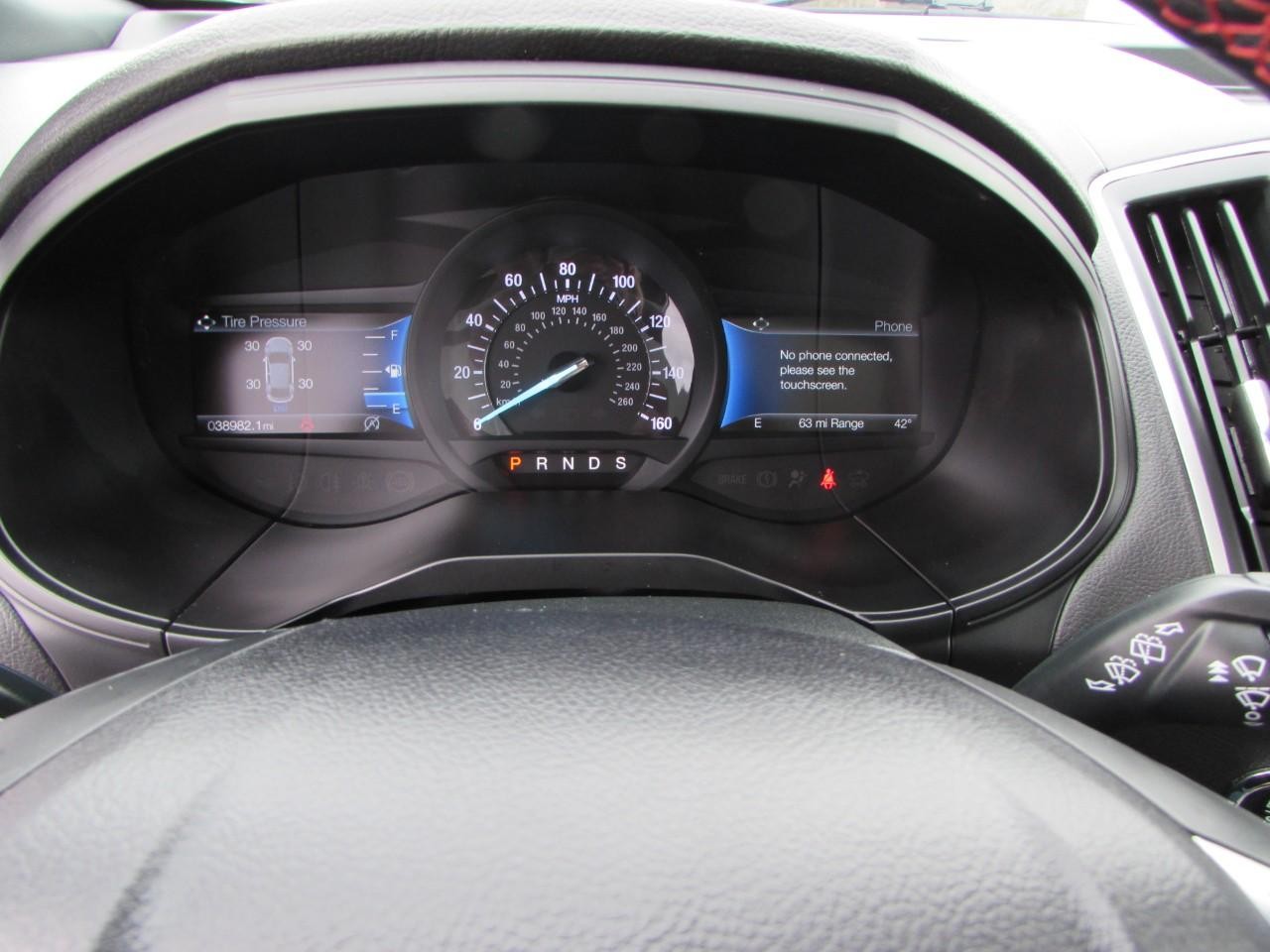Ford Edge Vehicle Full-screen Gallery Image 16