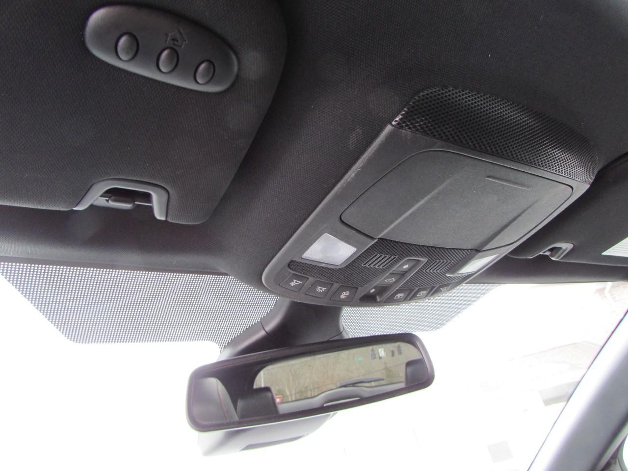 Ford Edge Vehicle Full-screen Gallery Image 17