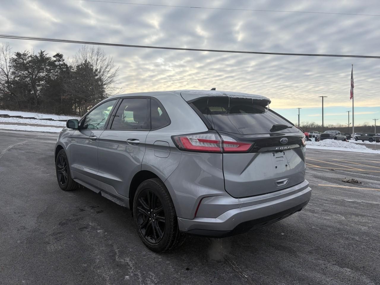 Ford Edge Vehicle Full-screen Gallery Image 32