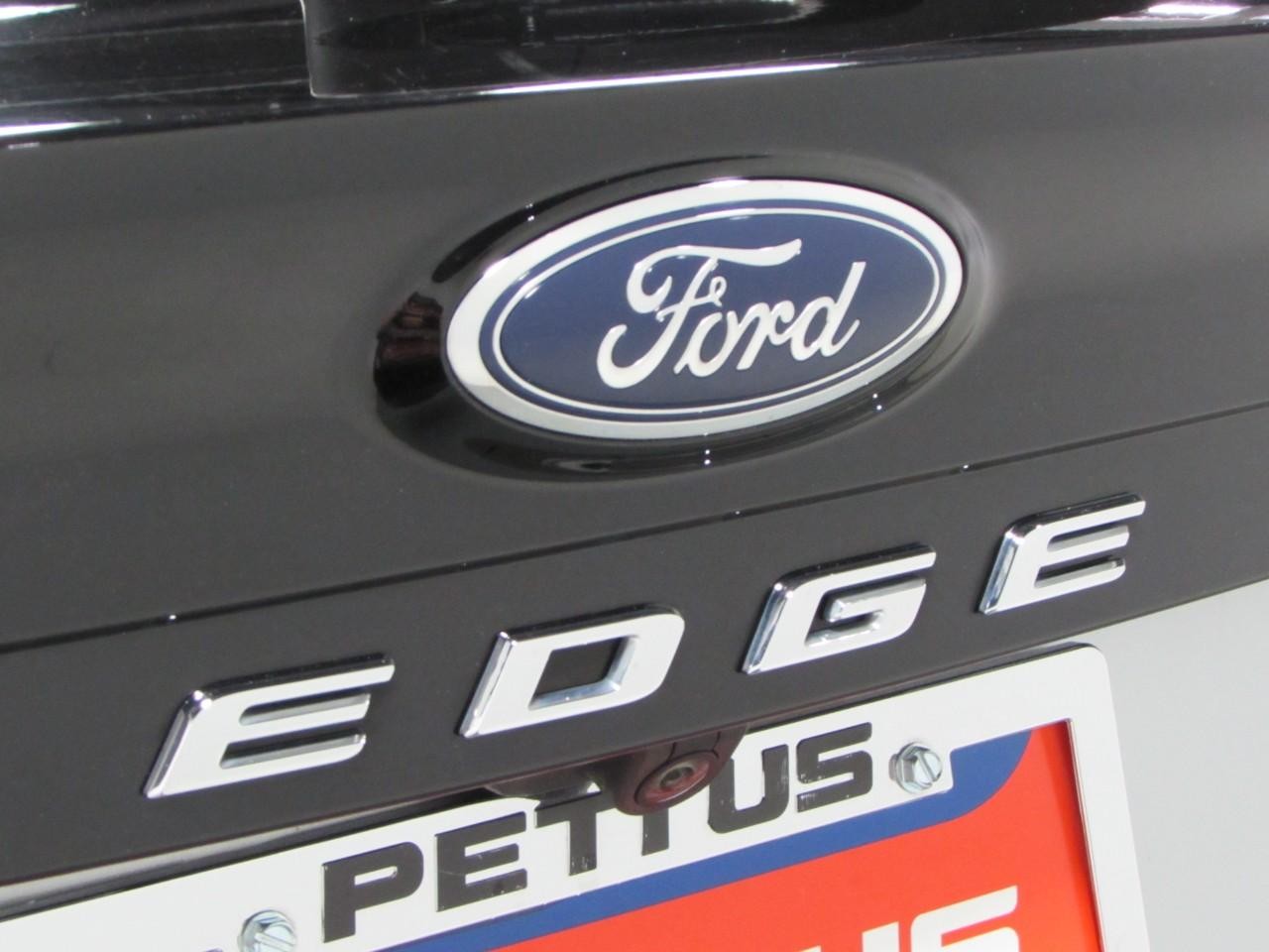 Ford Edge Vehicle Full-screen Gallery Image 33