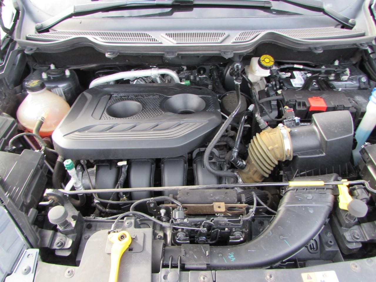 Ford EcoSport Vehicle Full-screen Gallery Image 09