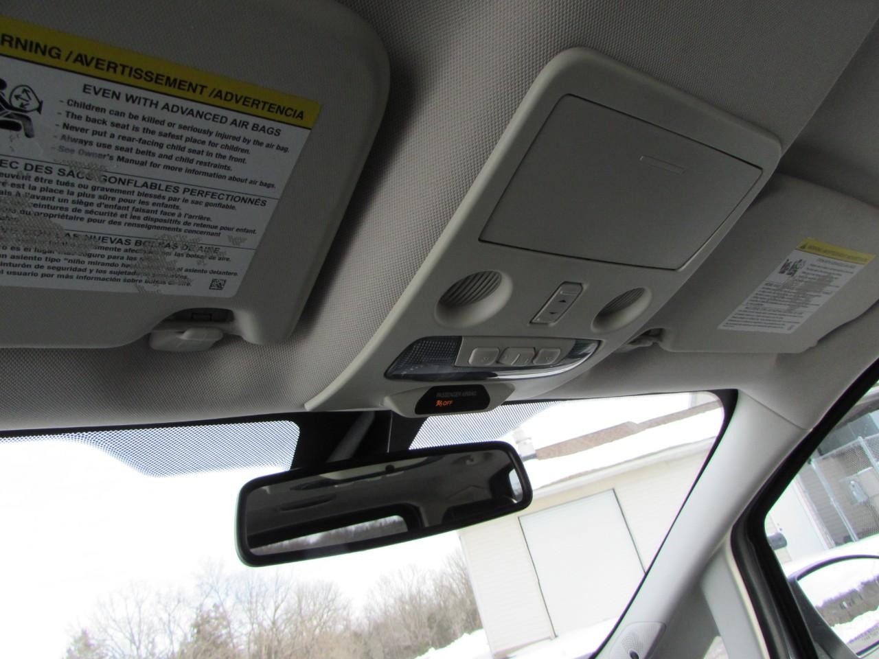 Ford EcoSport Vehicle Full-screen Gallery Image 19