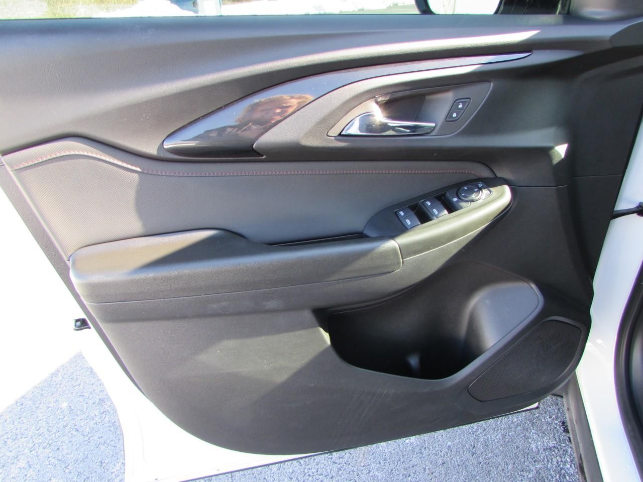 Chevrolet TrailBlazer Vehicle Full-screen Gallery Image 11