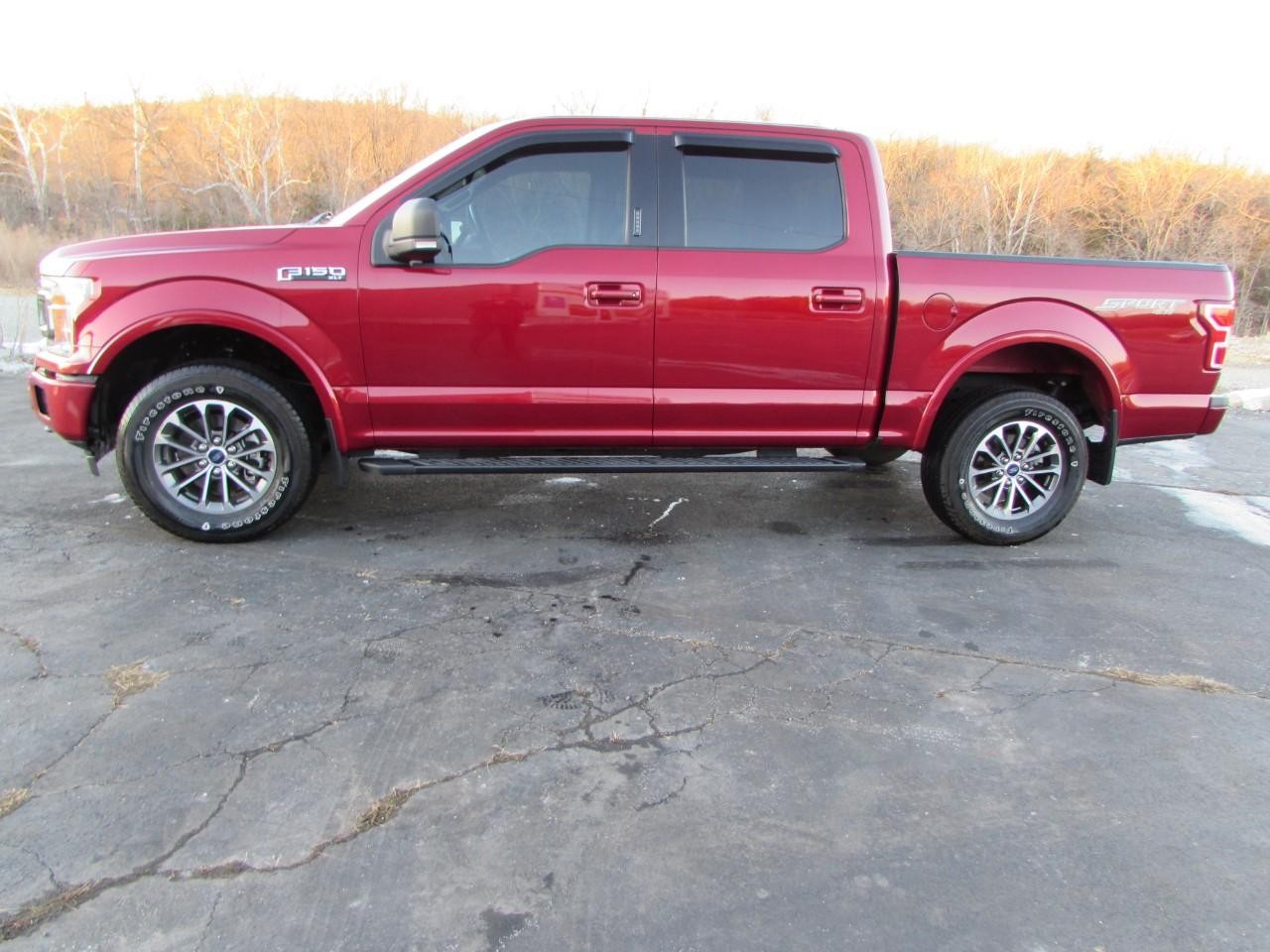 Ford F-150 Vehicle Full-screen Gallery Image 04