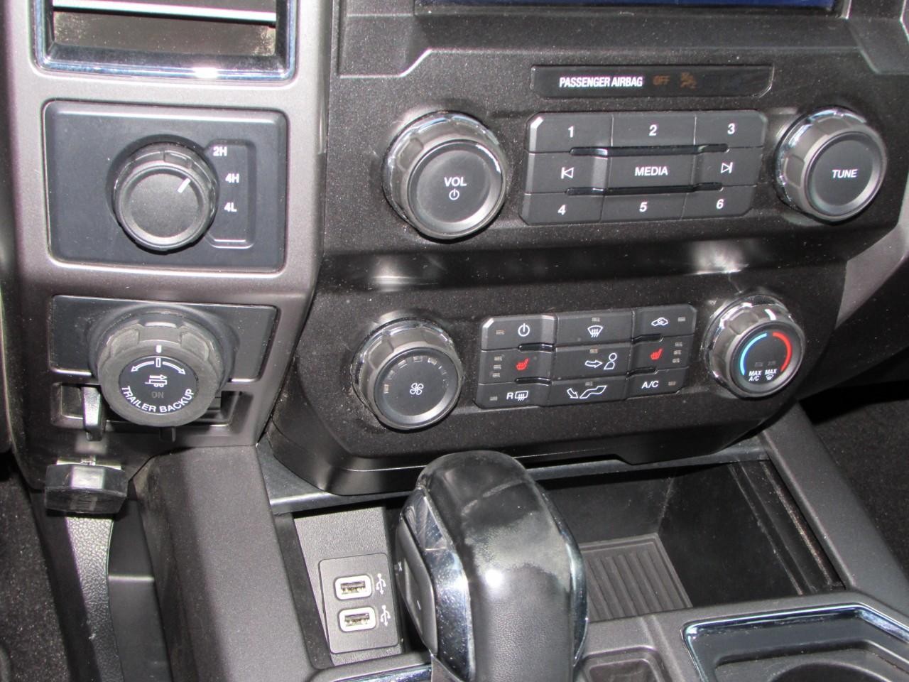 Ford F-150 Vehicle Full-screen Gallery Image 27