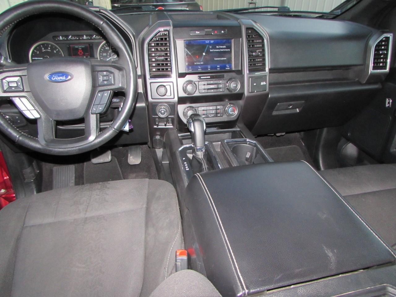 Ford F-150 Vehicle Full-screen Gallery Image 29