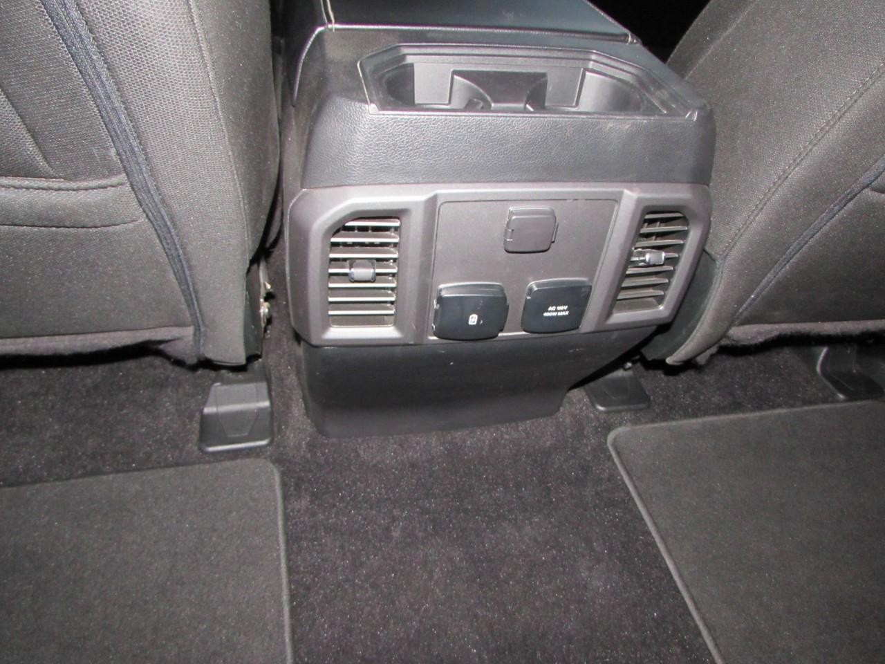 Ford F-150 Vehicle Full-screen Gallery Image 32