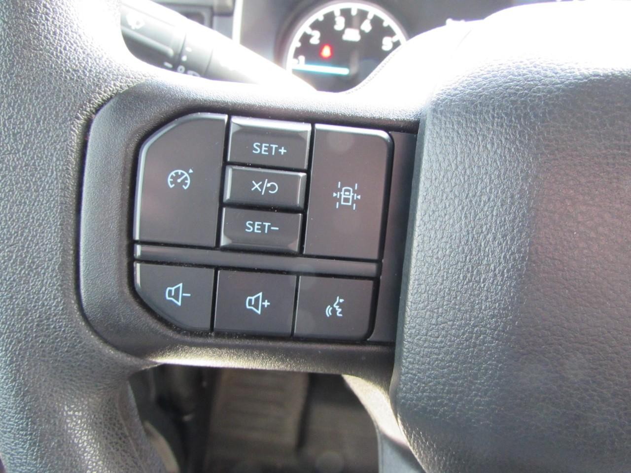 Ford F-150 Vehicle Full-screen Gallery Image 19