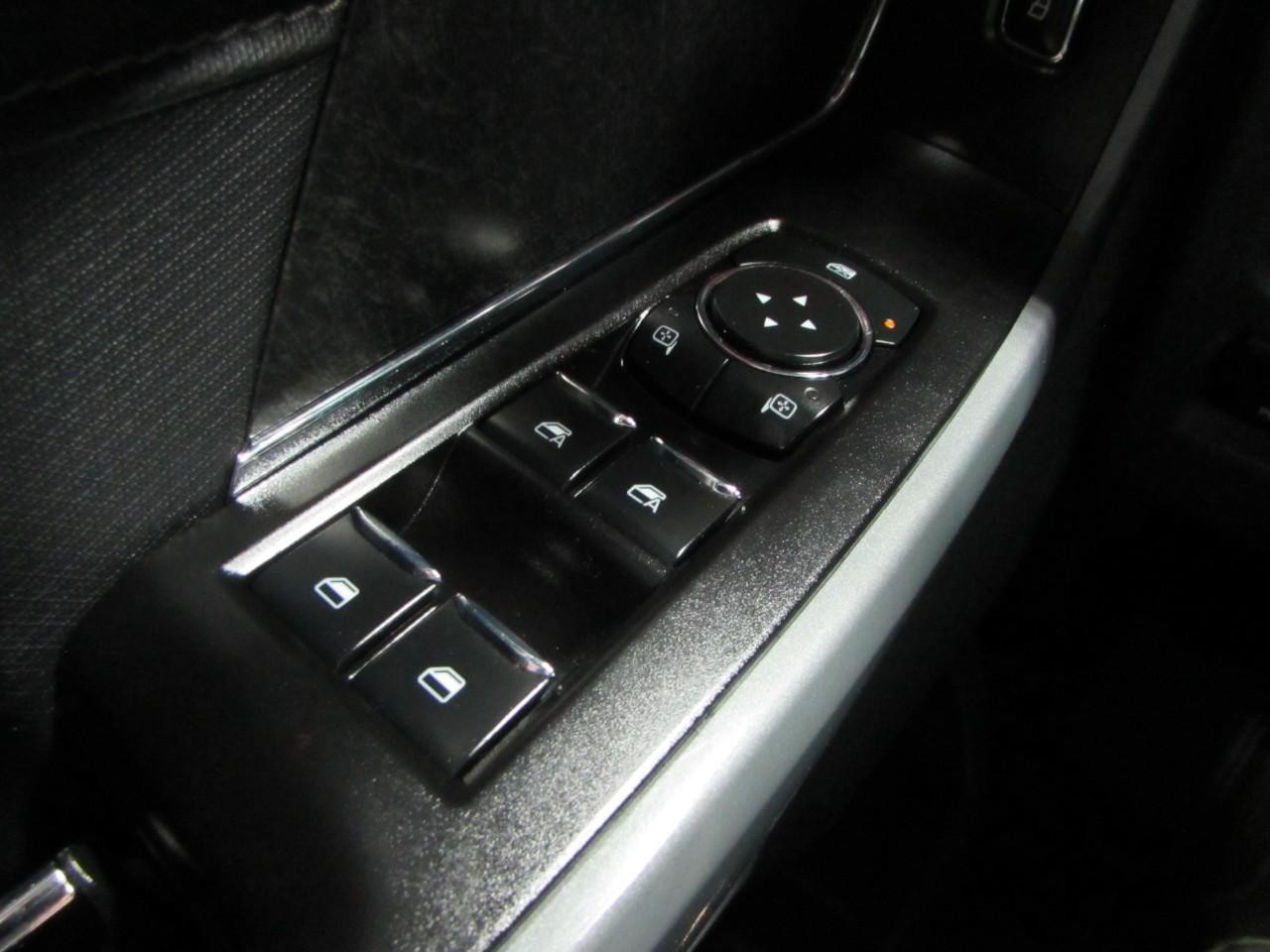 Ford F-150 Vehicle Full-screen Gallery Image 20