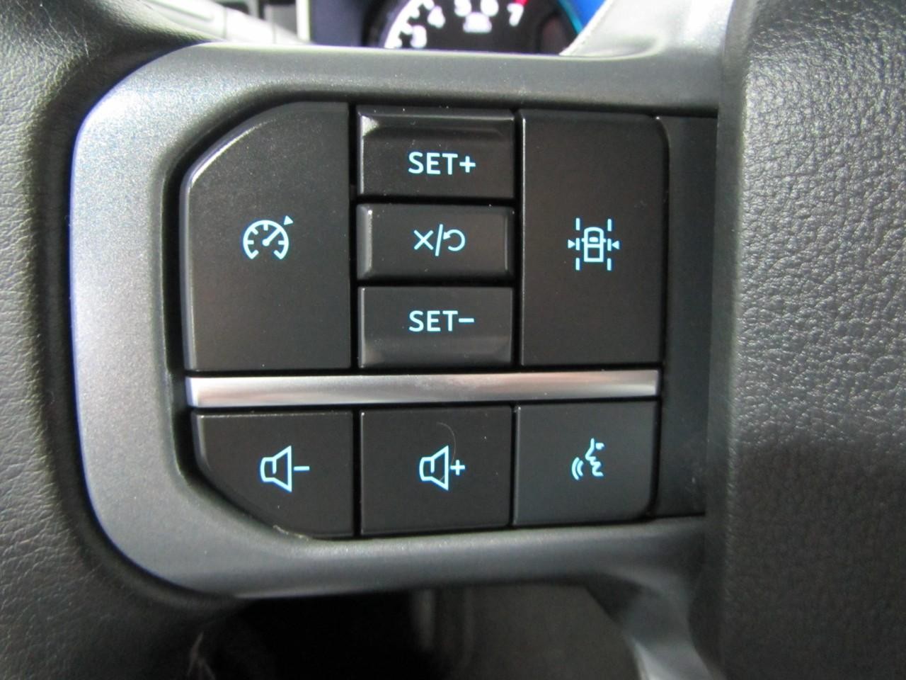 Ford F-150 Vehicle Full-screen Gallery Image 22