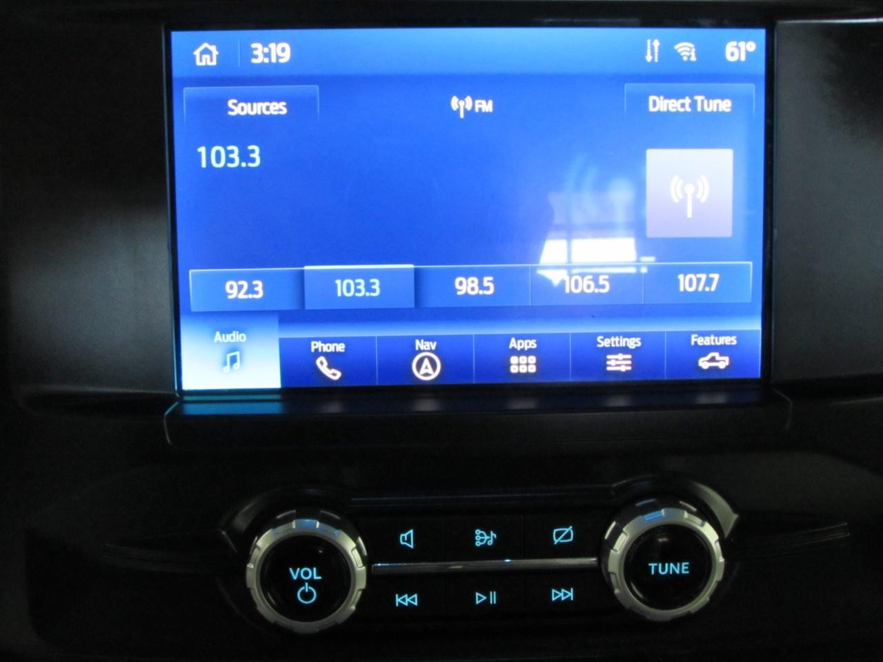 Ford F-150 Vehicle Full-screen Gallery Image 26