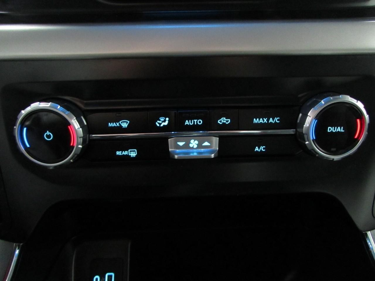 Ford F-150 Vehicle Full-screen Gallery Image 29