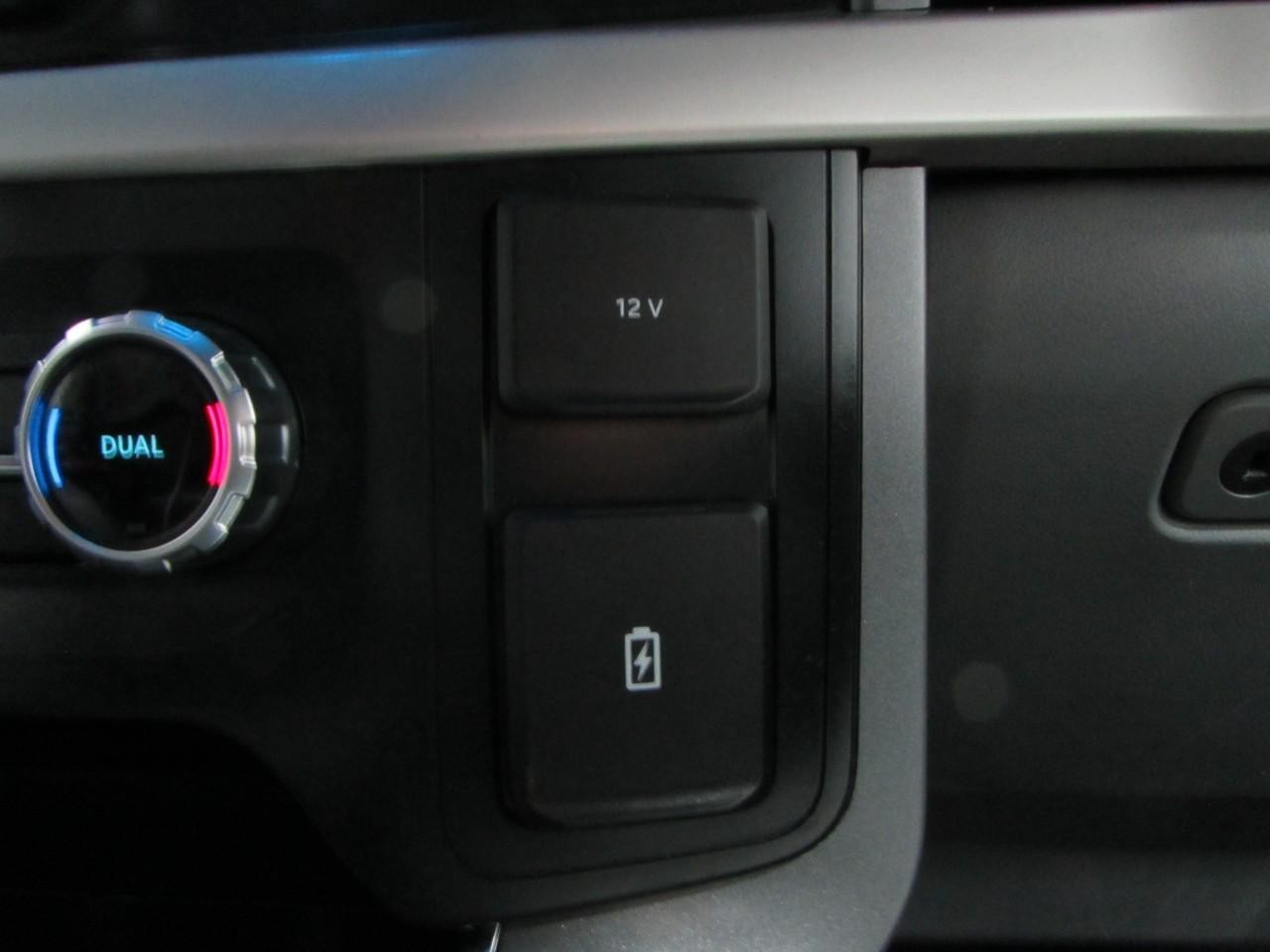 Ford F-150 Vehicle Full-screen Gallery Image 31