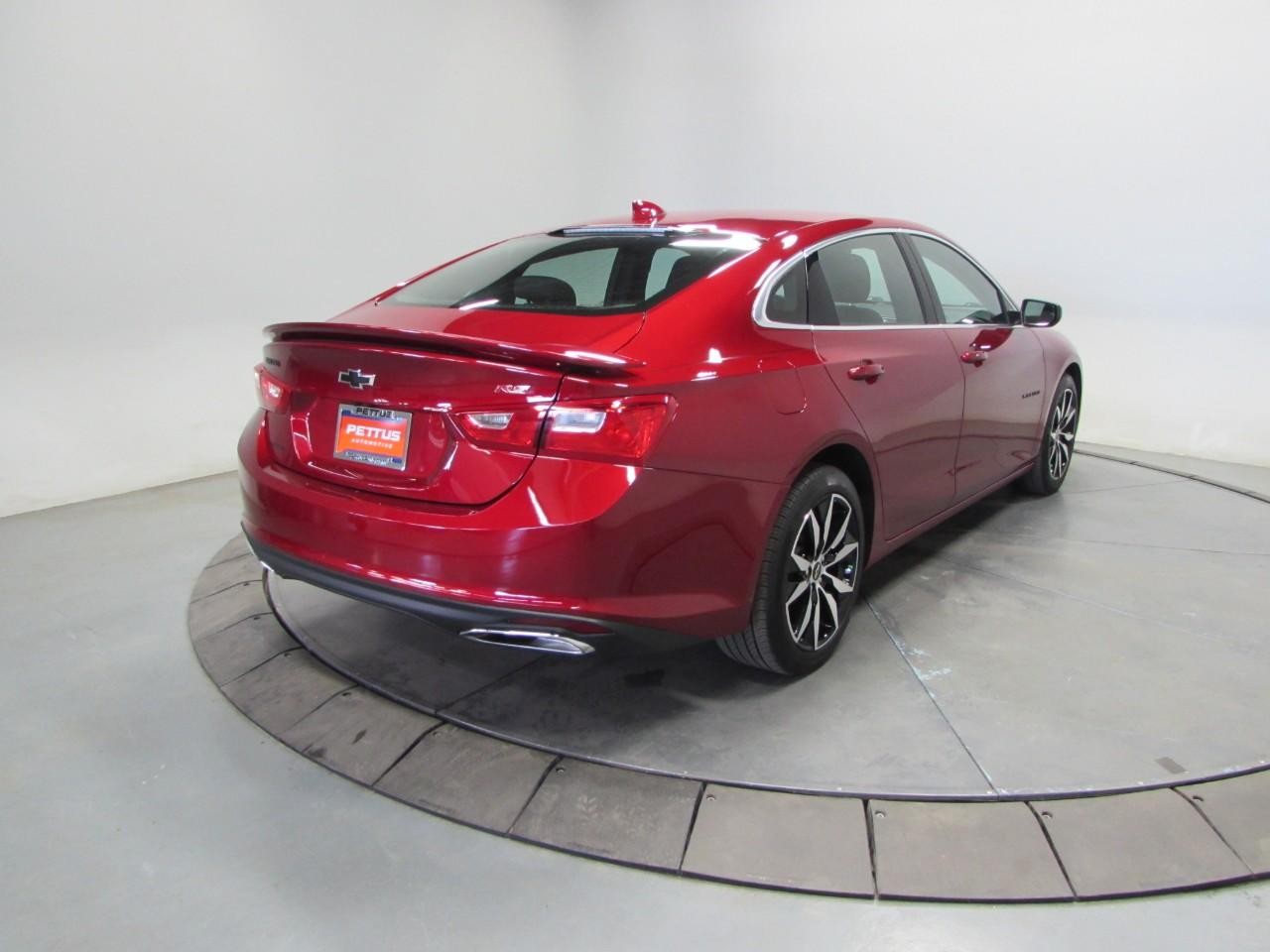 Chevrolet Malibu Vehicle Full-screen Gallery Image 07