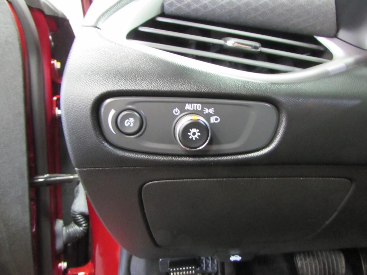 Chevrolet Malibu Vehicle Full-screen Gallery Image 13