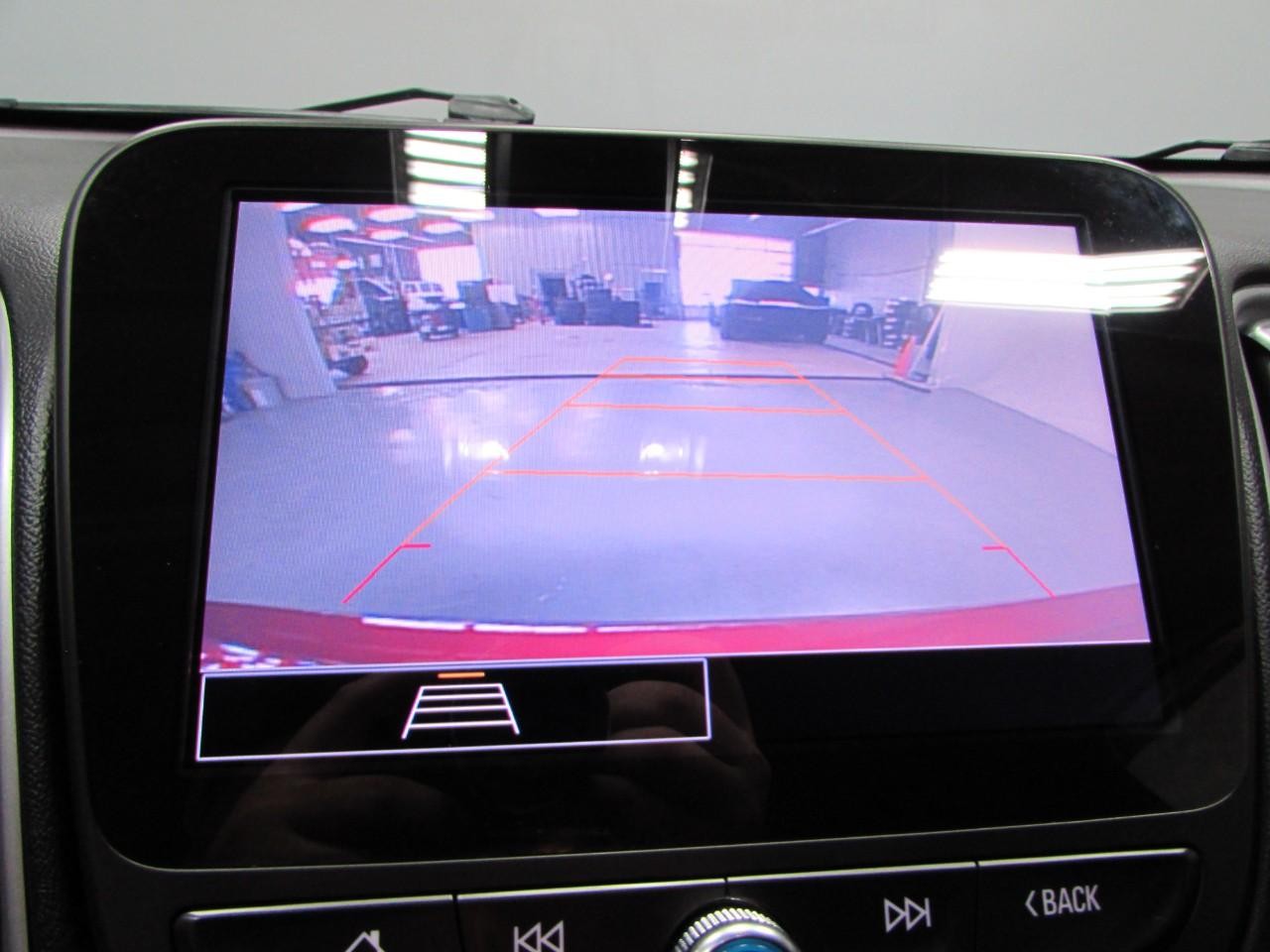 Chevrolet Malibu Vehicle Full-screen Gallery Image 15