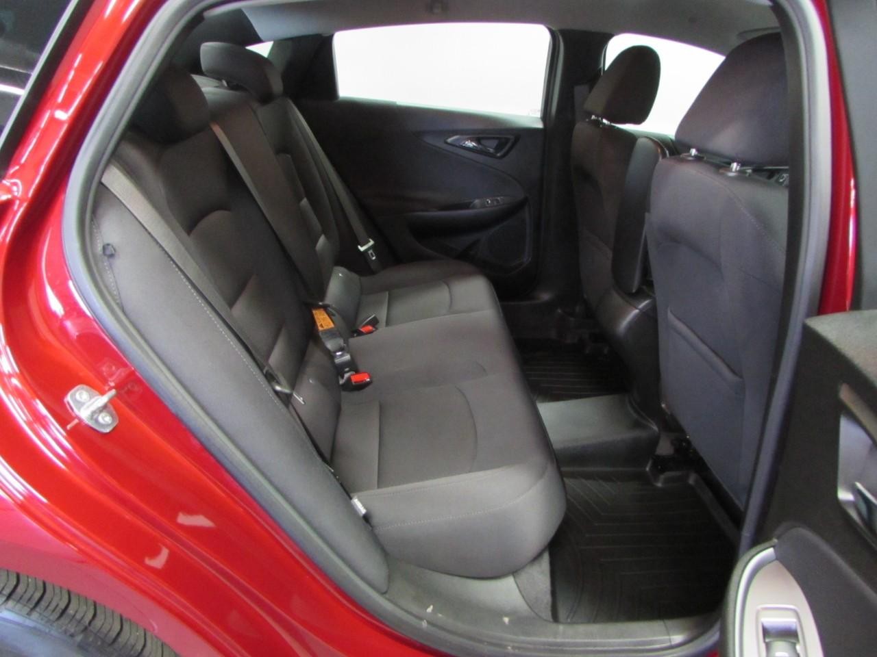 Chevrolet Malibu Vehicle Full-screen Gallery Image 28