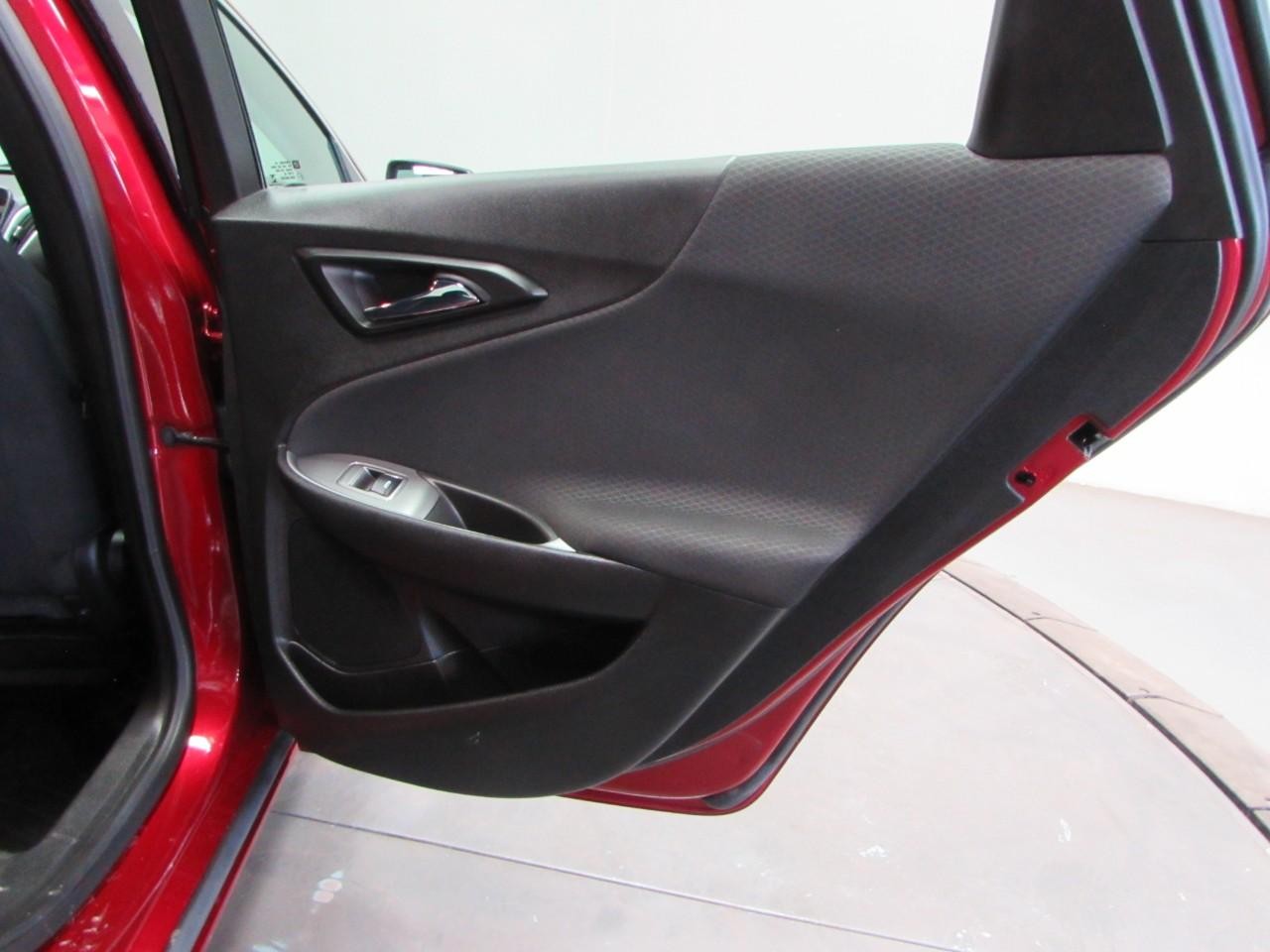 Chevrolet Malibu Vehicle Full-screen Gallery Image 29