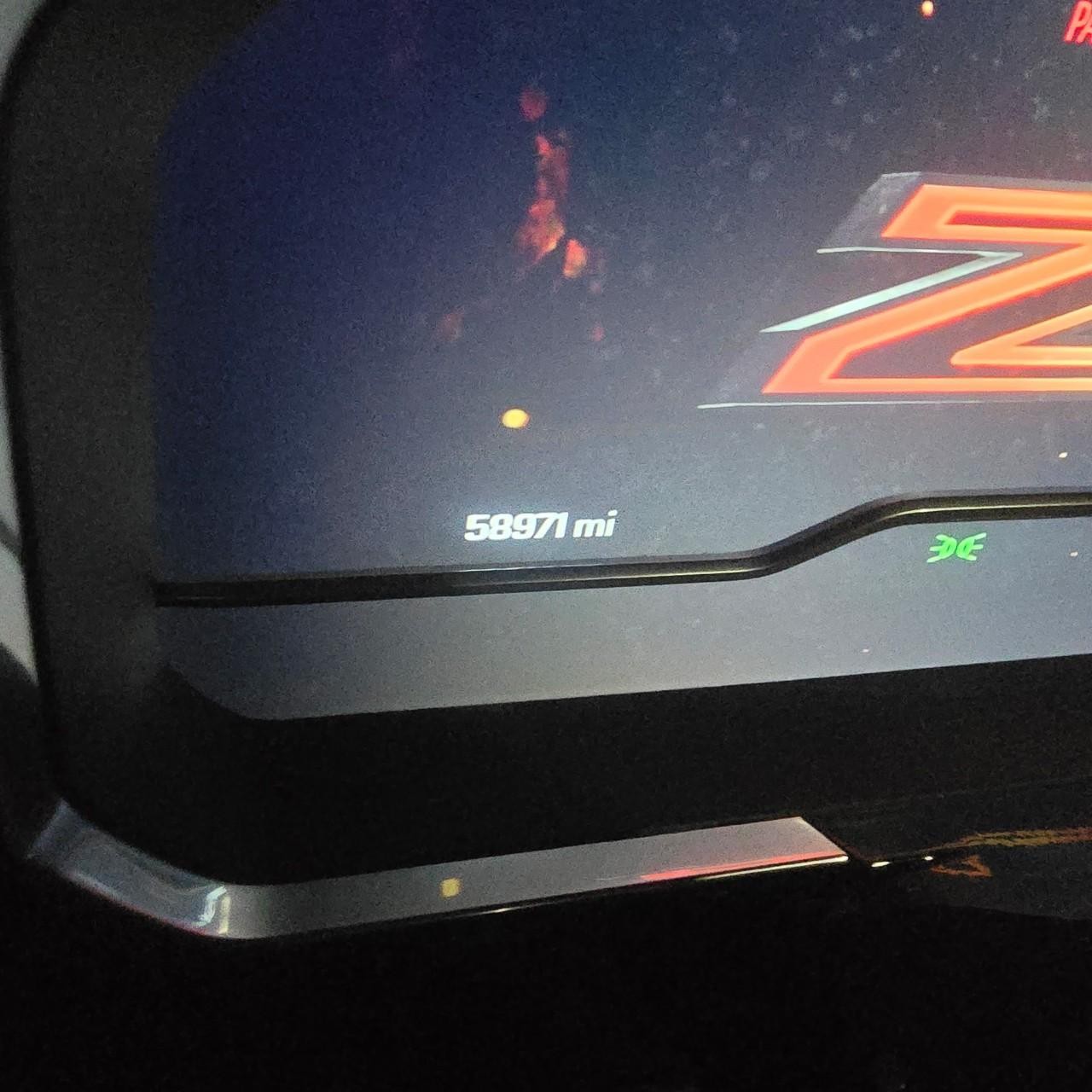 Chevrolet Silverado 1500 Vehicle Full-screen Gallery Image 05