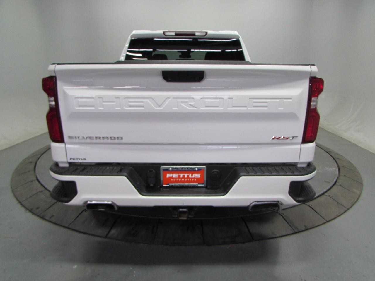 Chevrolet Silverado 1500 Vehicle Full-screen Gallery Image 06