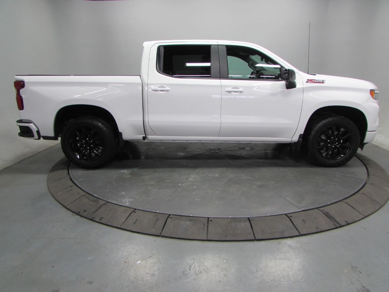 Chevrolet Silverado 1500 Vehicle Full-screen Gallery Image 08