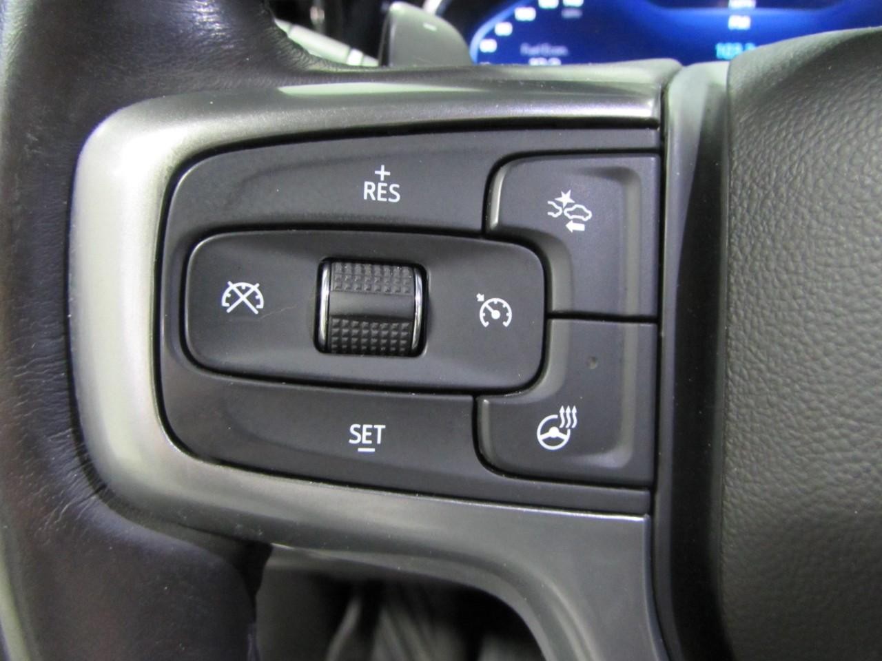 Chevrolet Silverado 1500 Vehicle Full-screen Gallery Image 24