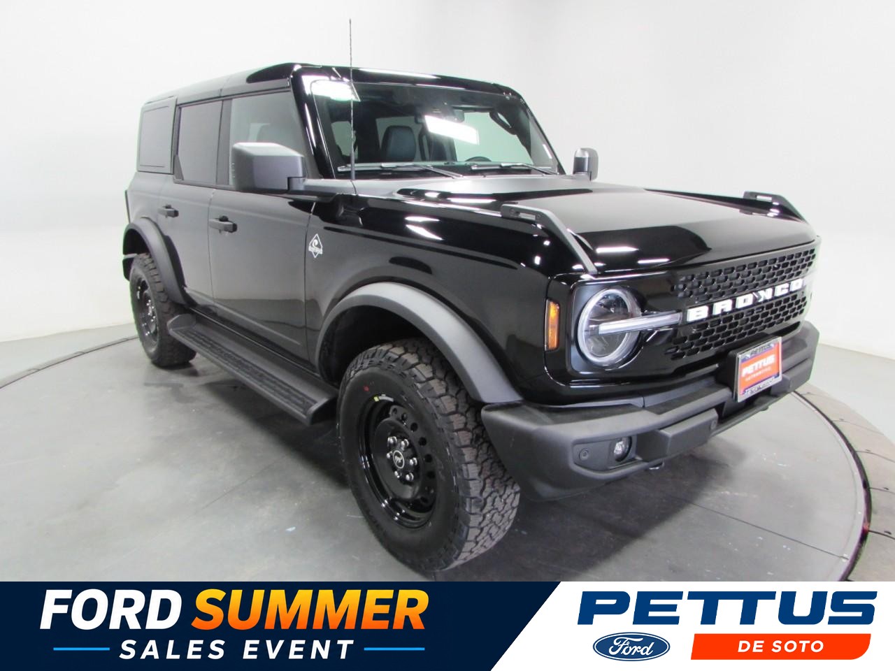 2026 Shadow Black Ford Bronco Outer Banks