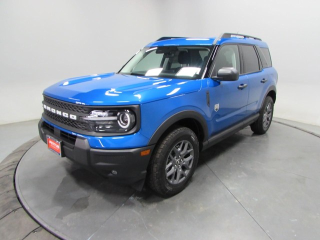 Three-quarter view of 2026 Velocity Blue Metallic Ford Bronco Sport Big Bend 4X4 stock T6717