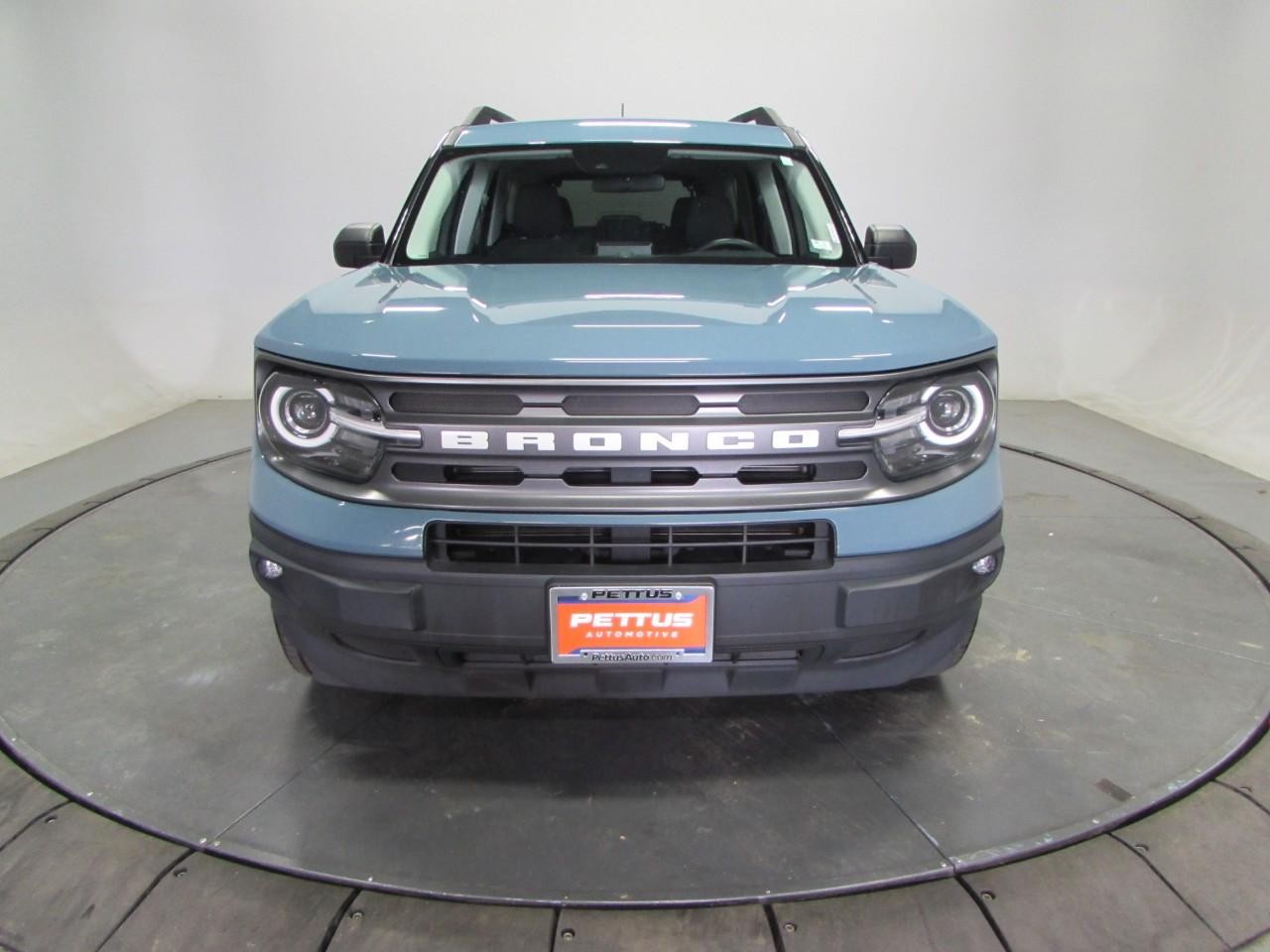 Ford Bronco Sport Vehicle Full-screen Gallery Image 02