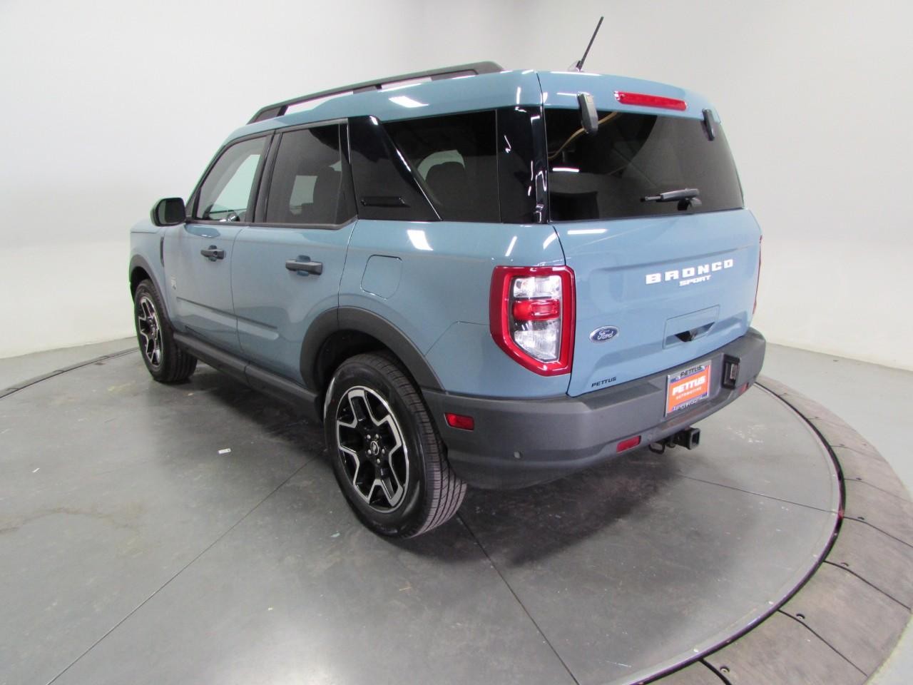 Ford Bronco Sport Vehicle Full-screen Gallery Image 05