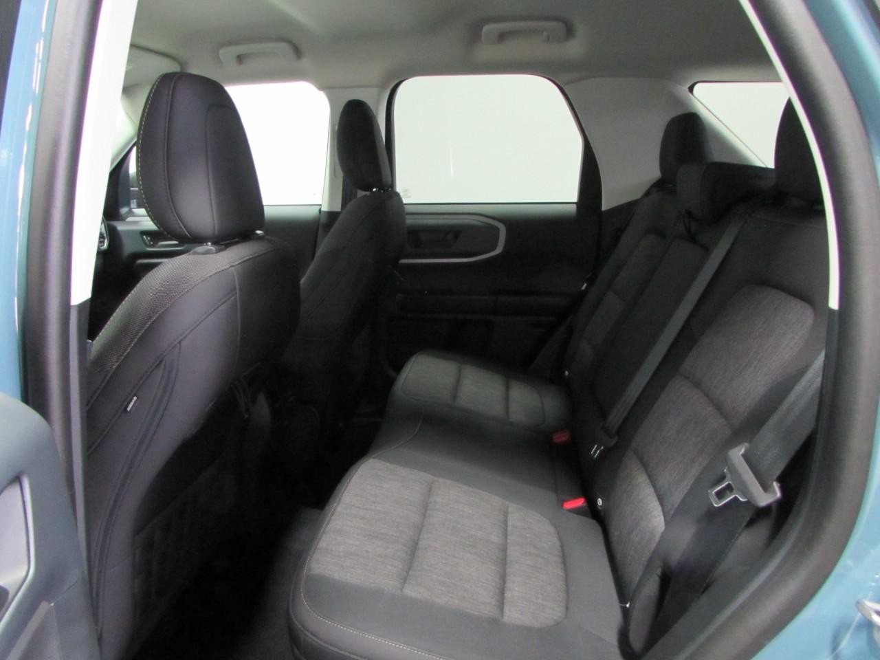 Ford Bronco Sport Vehicle Full-screen Gallery Image 15