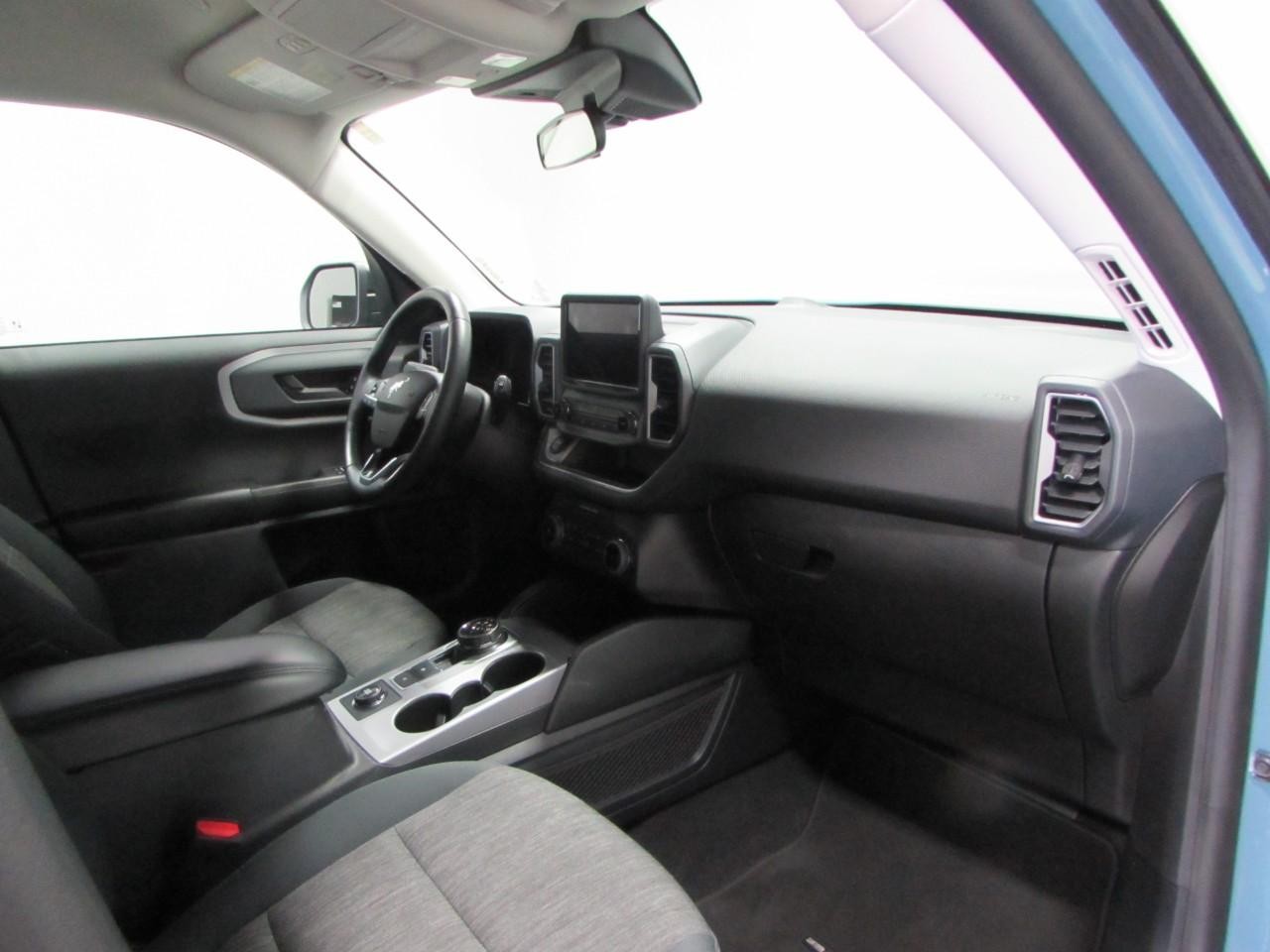 Ford Bronco Sport Vehicle Full-screen Gallery Image 17