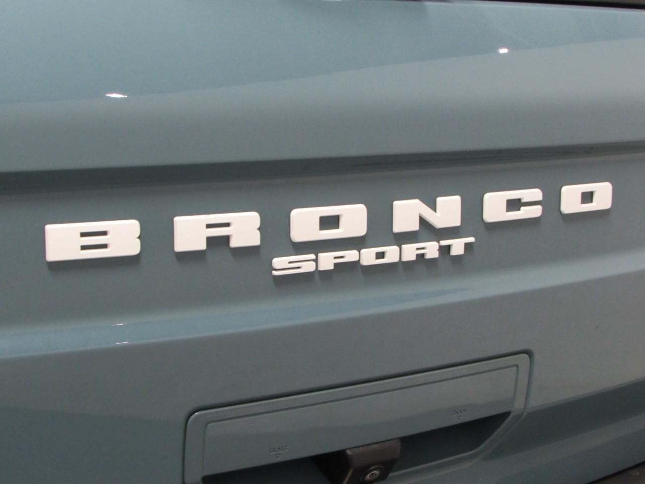 Ford Bronco Sport Vehicle Full-screen Gallery Image 32