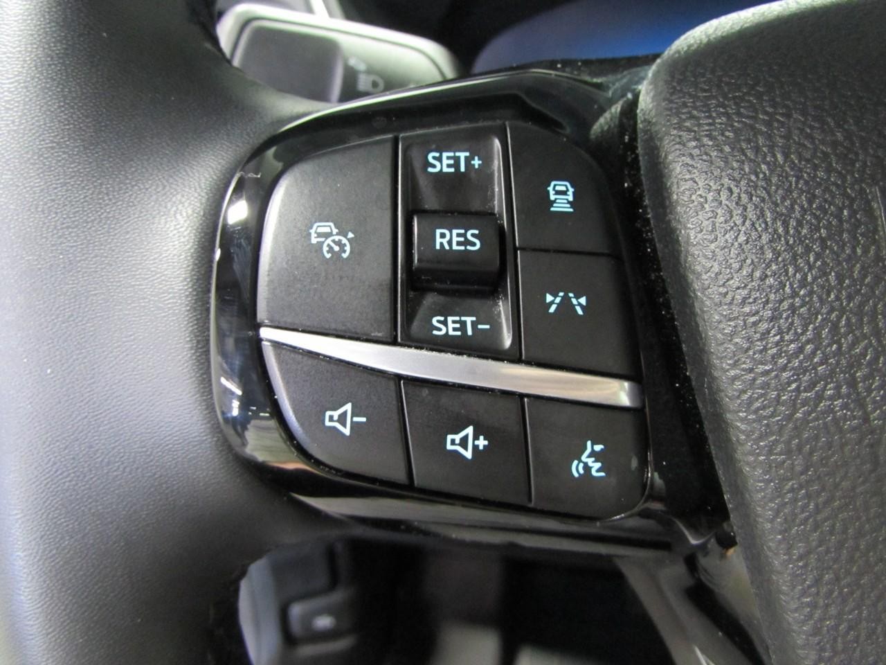 Ford Escape Plug-In Hybrid Vehicle Full-screen Gallery Image 25