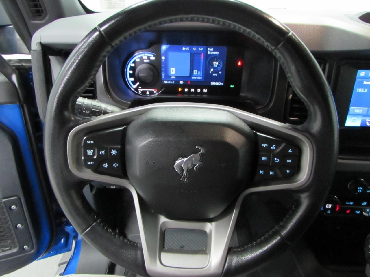 Ford Bronco Vehicle Full-screen Gallery Image 21