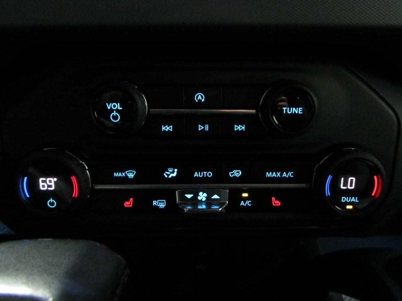 Ford Bronco Vehicle Full-screen Gallery Image 28