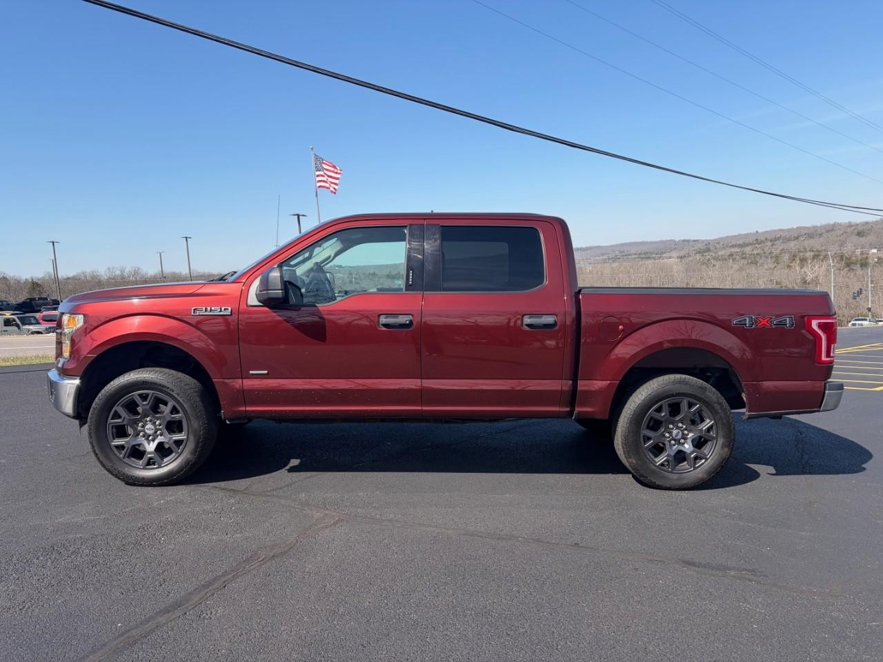 Ford F-150 Vehicle Full-screen Gallery Image 02