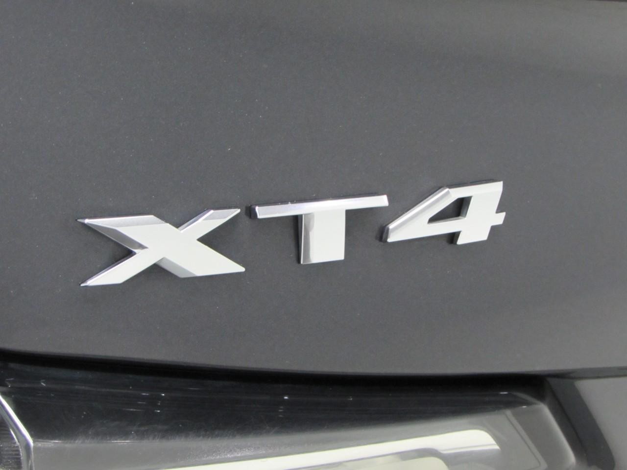 Cadillac XT4 Vehicle Full-screen Gallery Image 34