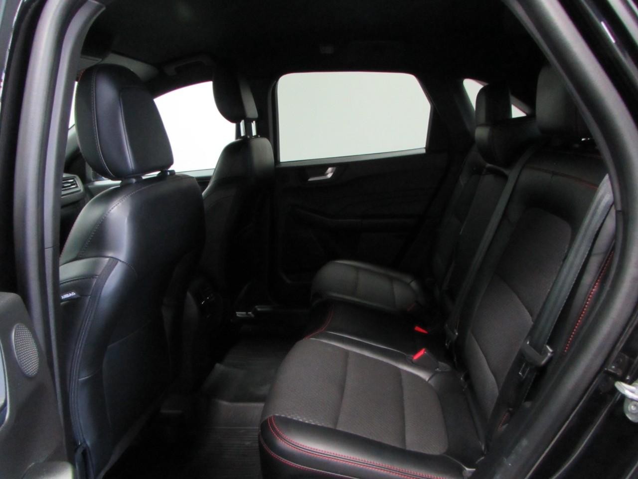Ford Escape Hybrid Vehicle Full-screen Gallery Image 15