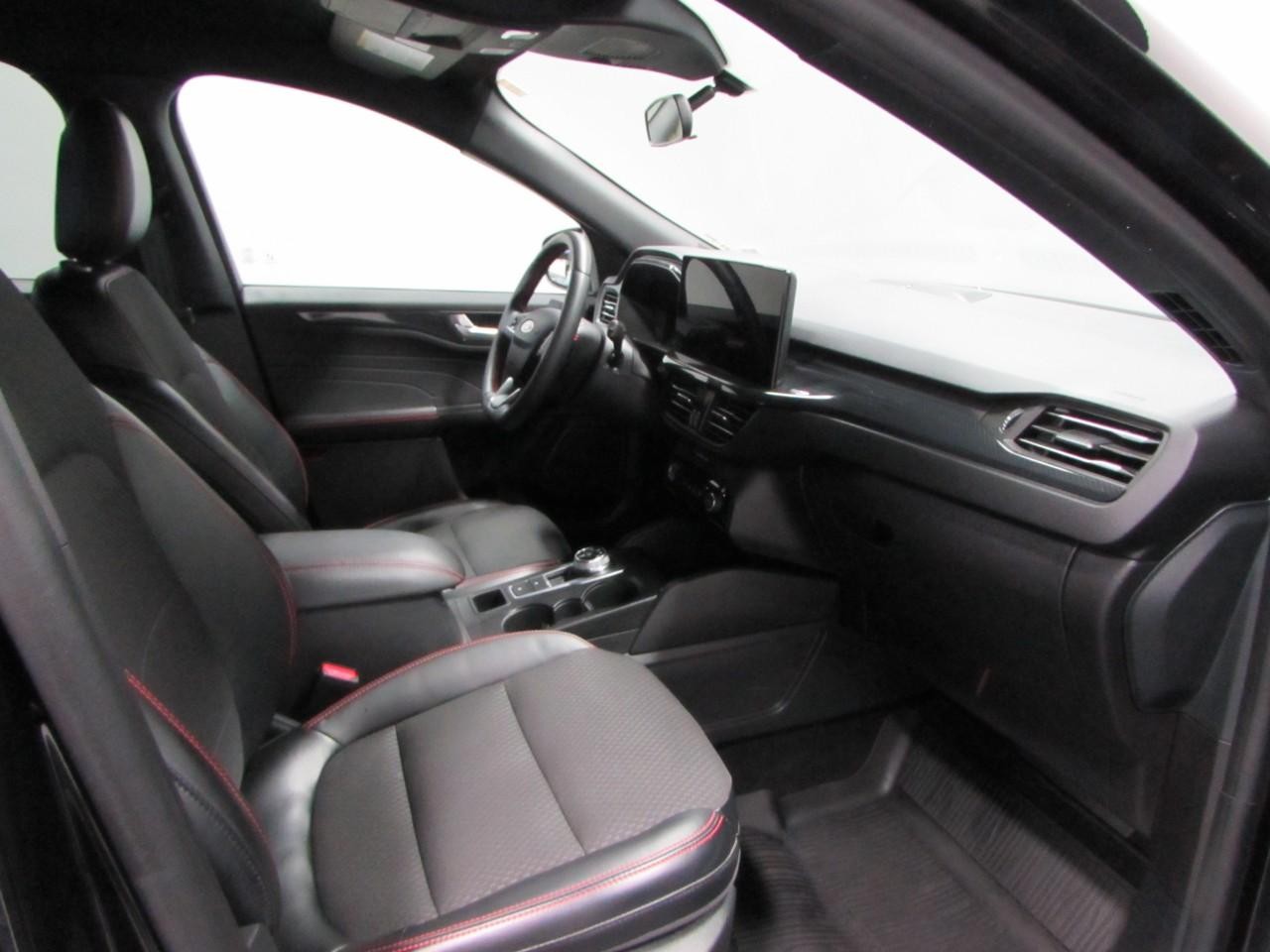 Ford Escape Hybrid Vehicle Full-screen Gallery Image 17