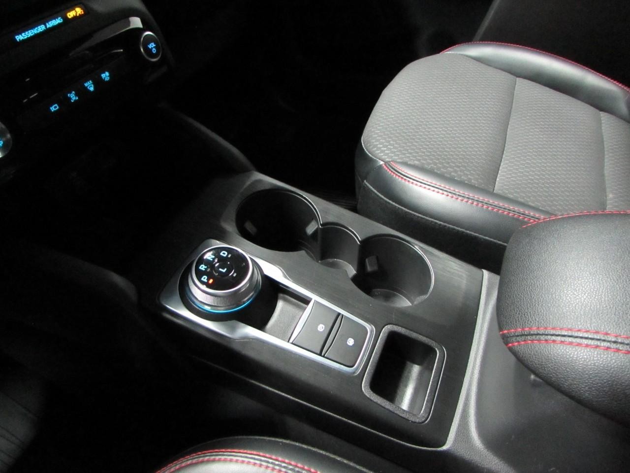 Ford Escape Hybrid Vehicle Full-screen Gallery Image 30