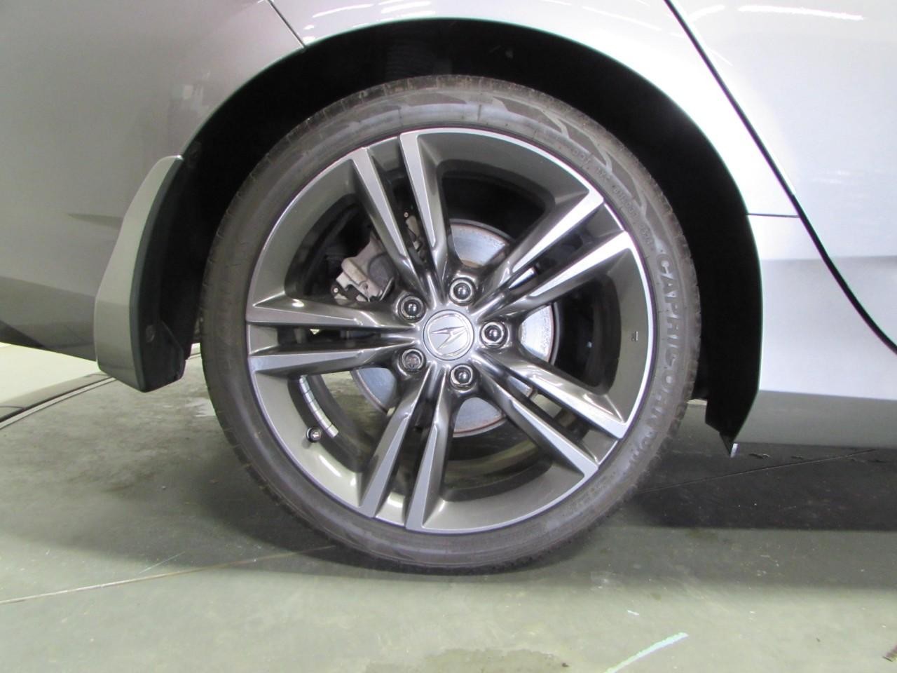 Acura Integra Vehicle Full-screen Gallery Image 09