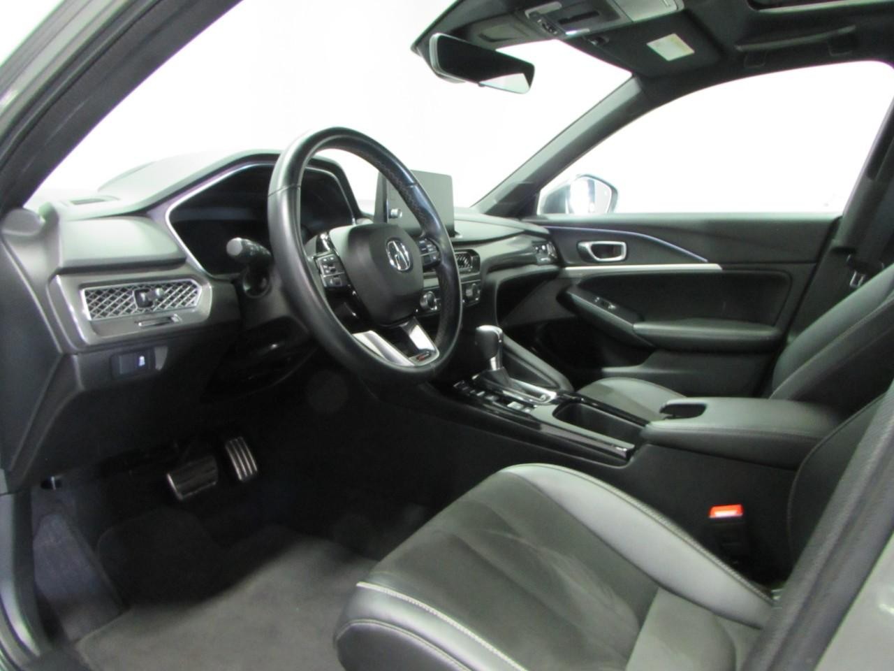 Acura Integra Vehicle Full-screen Gallery Image 13