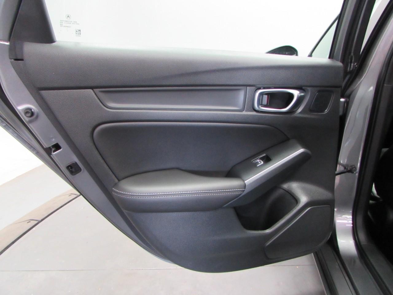 Acura Integra Vehicle Full-screen Gallery Image 14