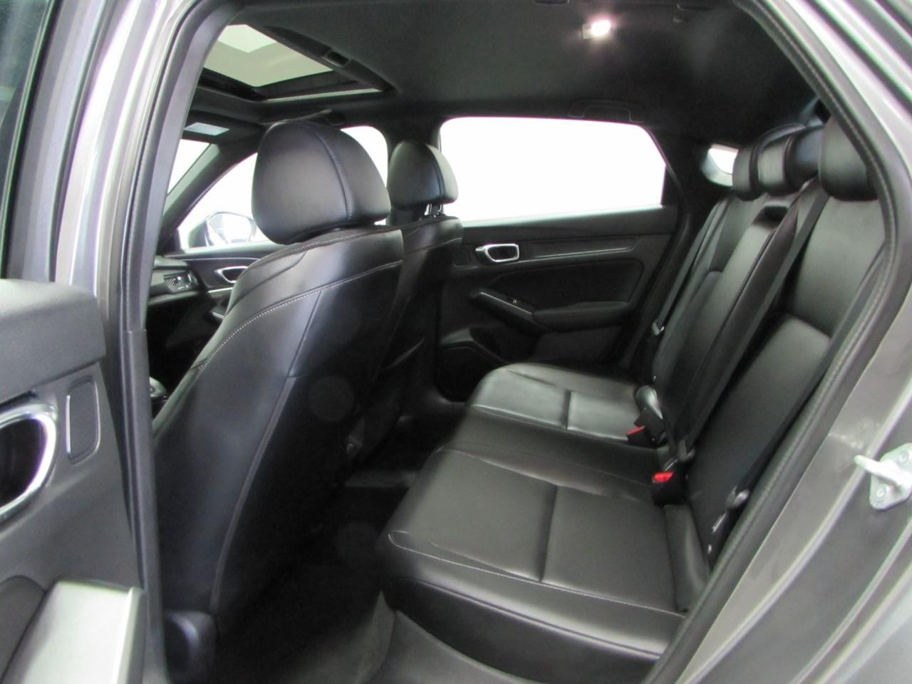 Acura Integra Vehicle Full-screen Gallery Image 15