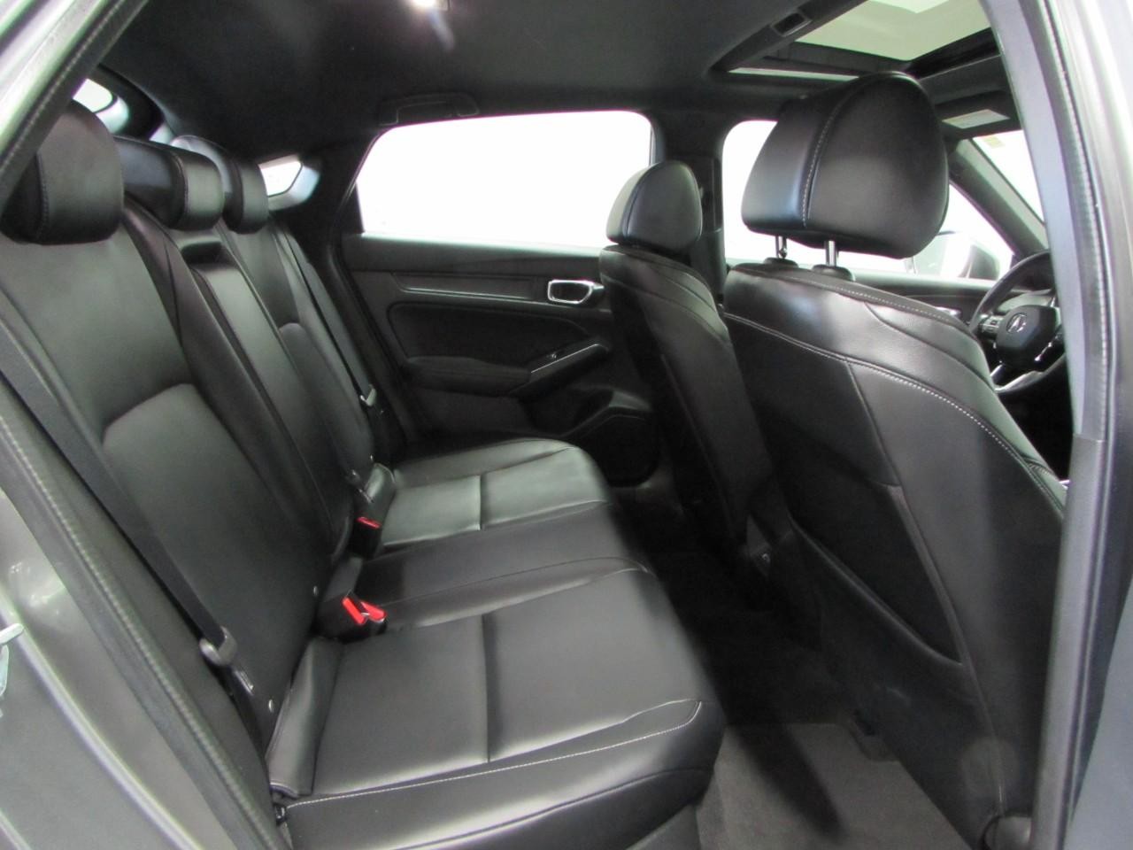 Acura Integra Vehicle Full-screen Gallery Image 19