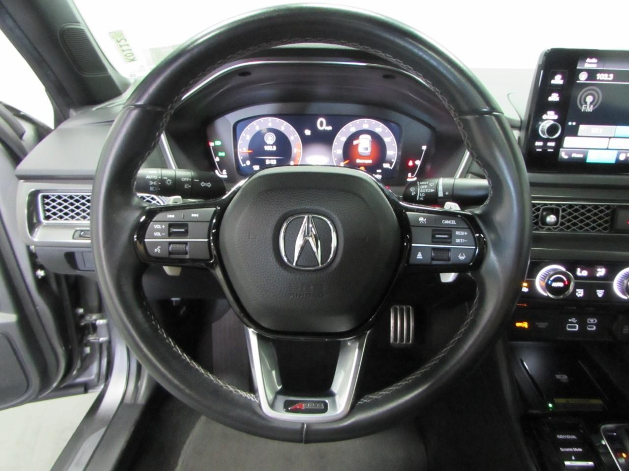 Acura Integra Vehicle Full-screen Gallery Image 23